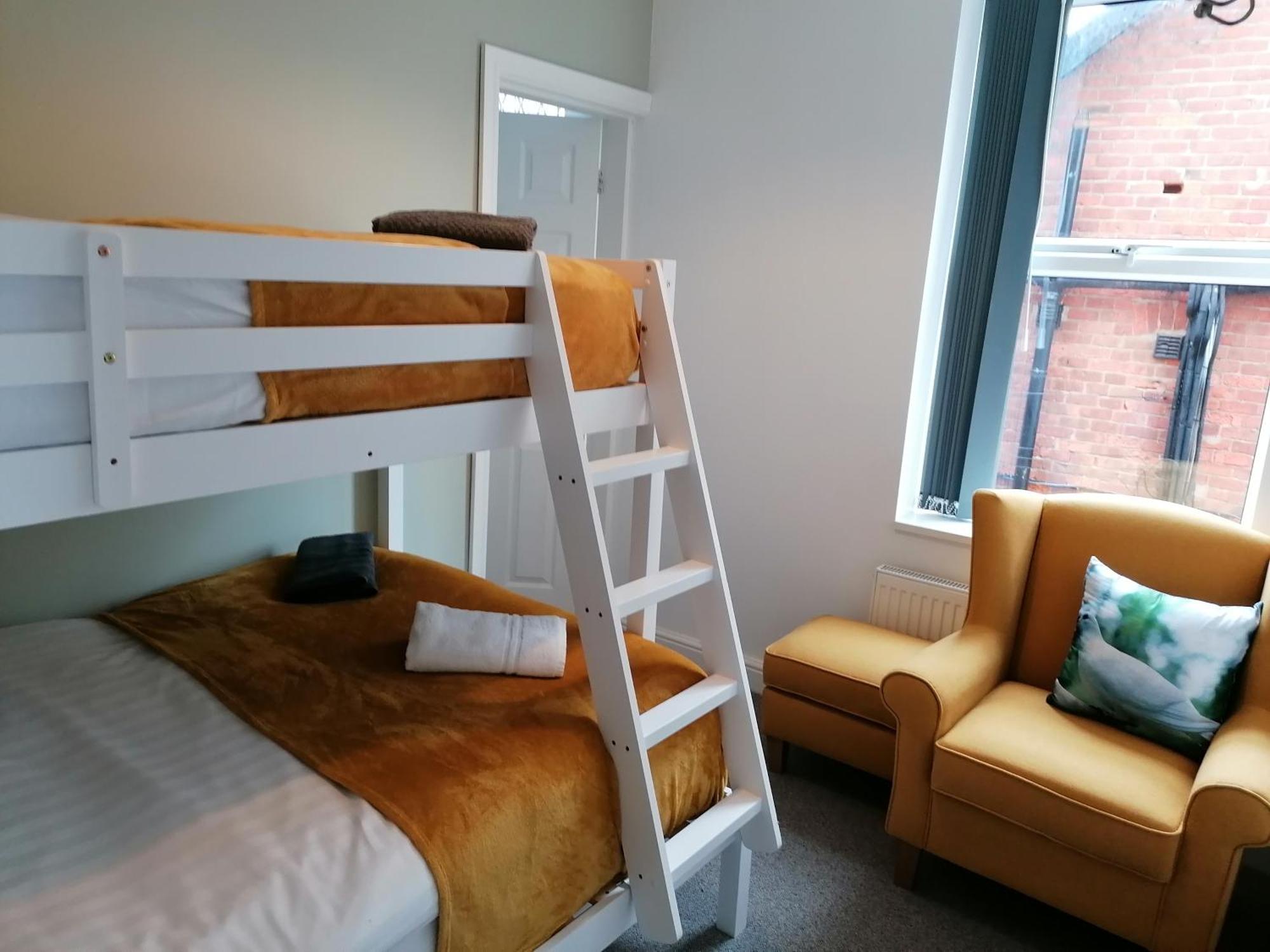 Blok 3 -Jacuzzi Suites, Apartment & Ensuite Rooms Blackpool Ngoại thất bức ảnh