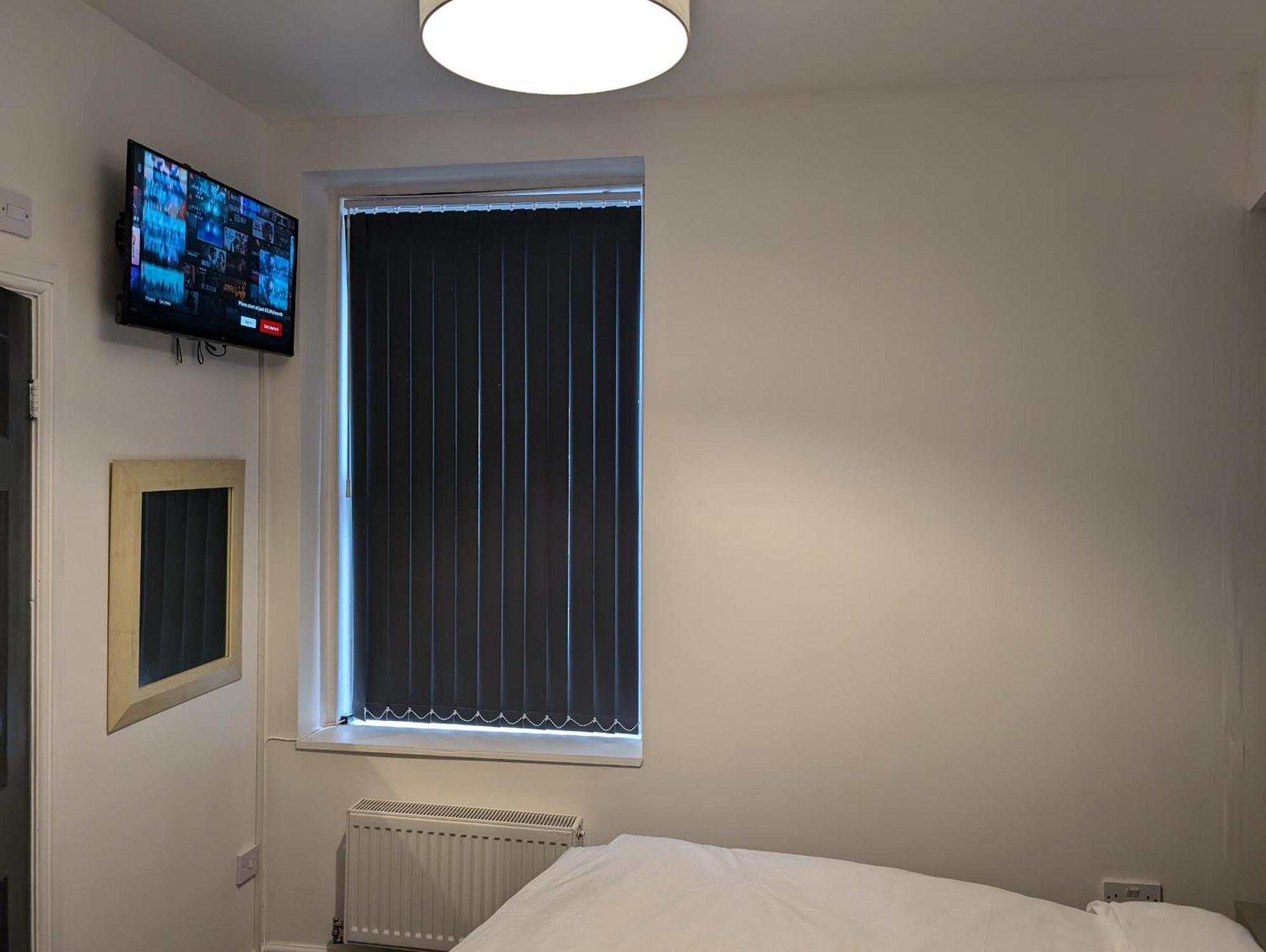Blok 3 -Jacuzzi Suites, Apartment & Ensuite Rooms Blackpool Ngoại thất bức ảnh
